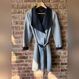 Vintage (2000-2005) White House Black Market Elegant Grey/Black Jacket